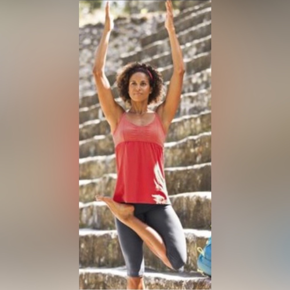 Athleta Bestie Yoga Tank - Picture 1 of 6
